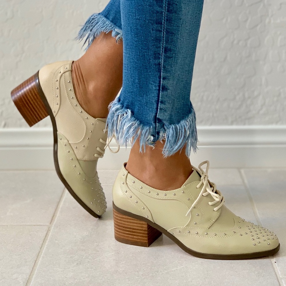 Distressed Studded Block Heel Lace Up Oxford - Picture 4 of 7